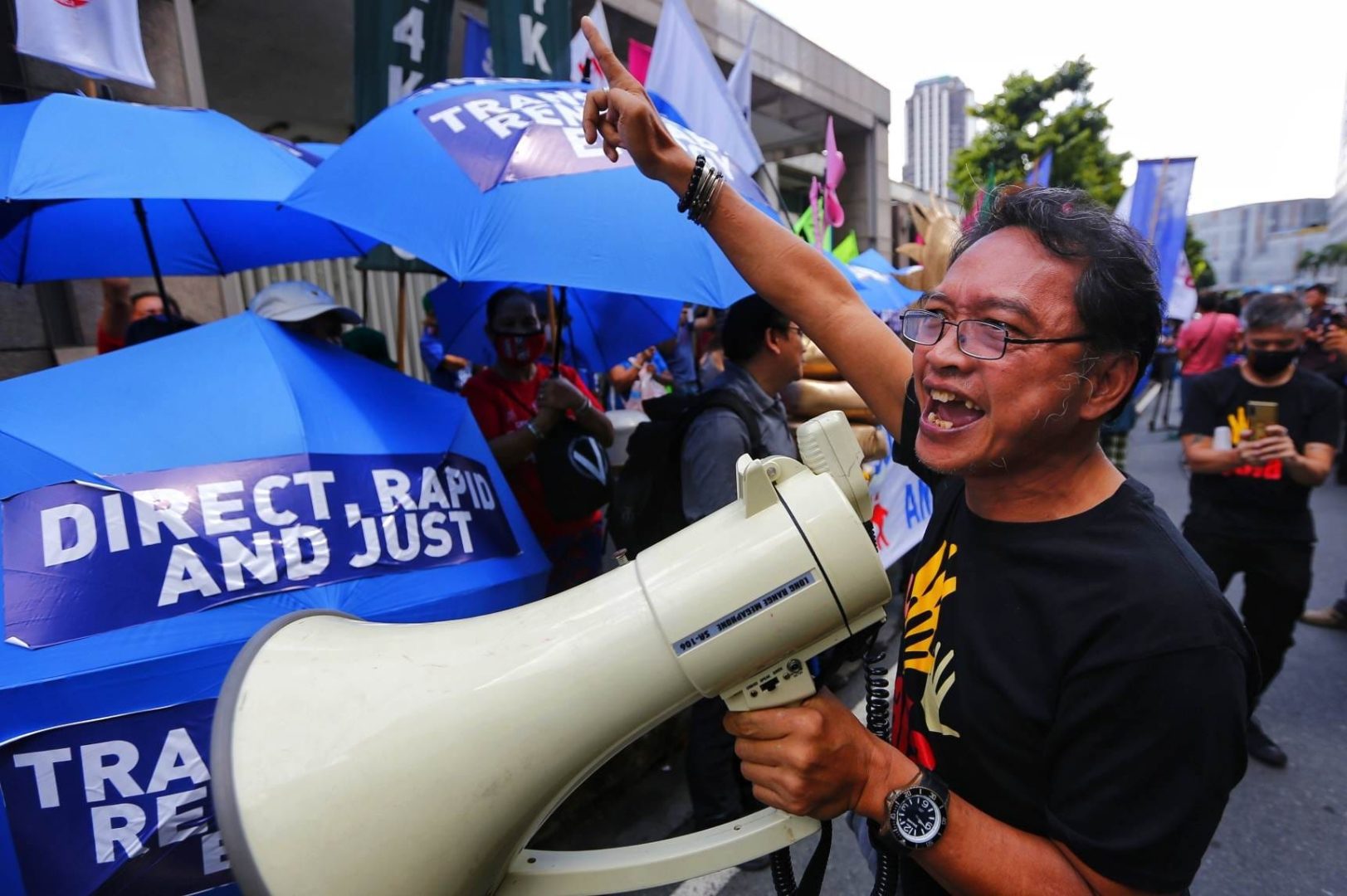 Teody Navea du Philippine Environment Justice Center à Cebu City appelle la Banque asiatique de développement à cesser d'investir dans de fausses solutions.